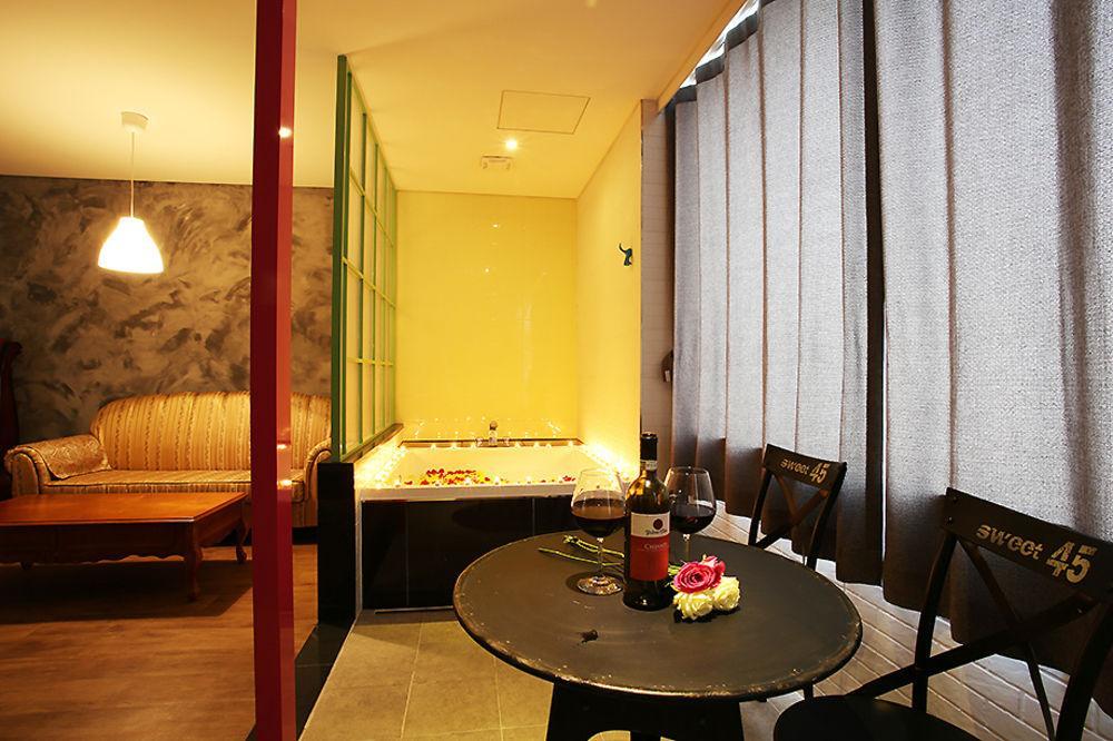 K City Hotel Сеул Екстериор снимка