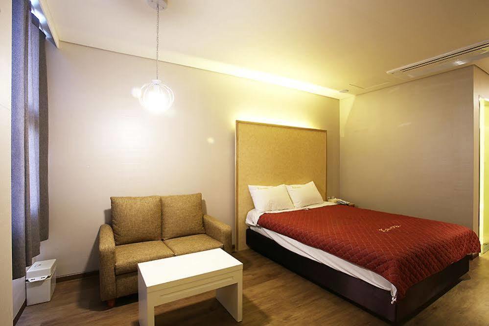 K City Hotel Сеул Екстериор снимка